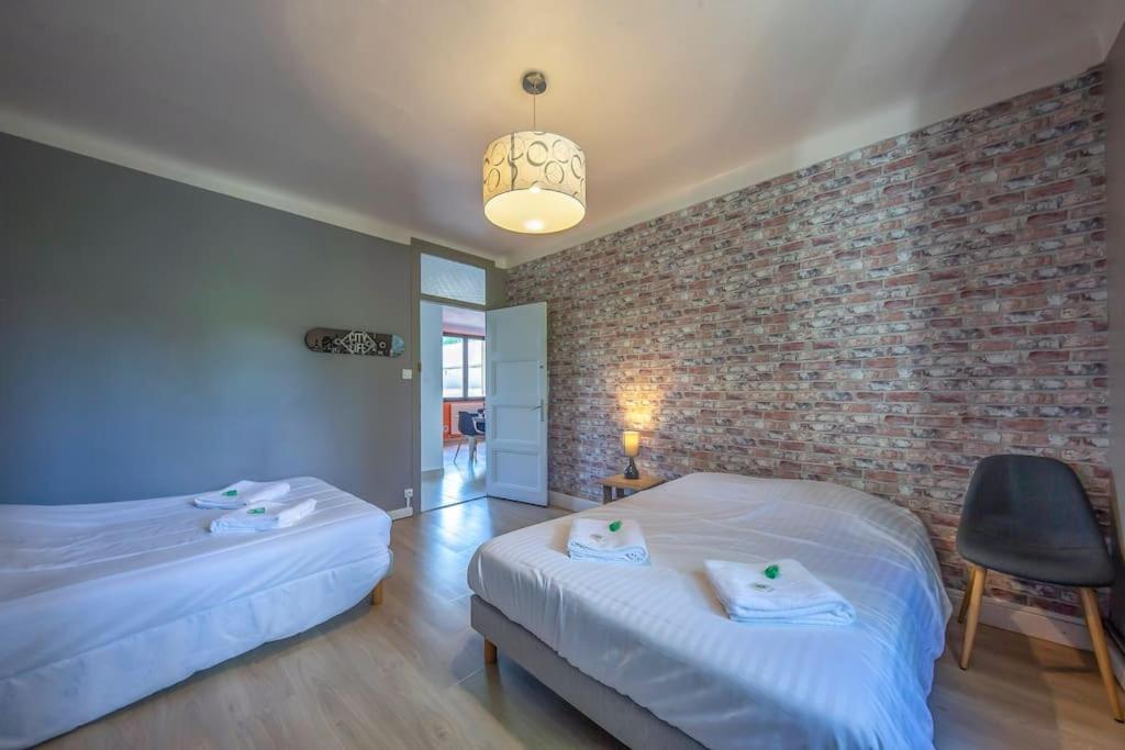 Appartement Au Bord De La Leysse A Chambery Bagian luar foto