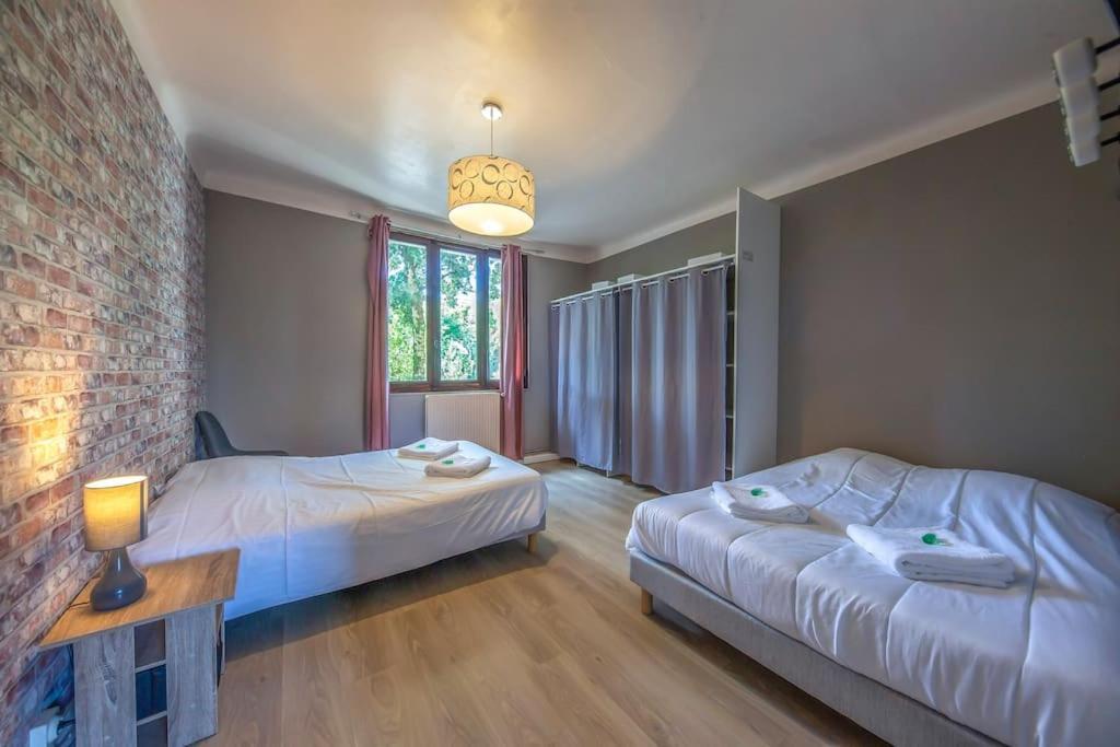 Appartement Au Bord De La Leysse A Chambery Bagian luar foto